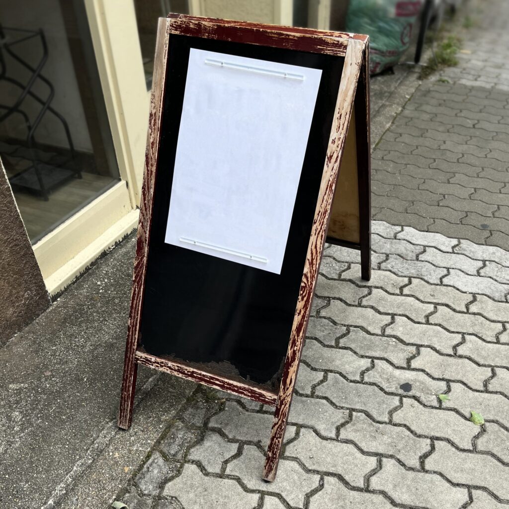 看板の種類と選び方ガイド！集客に最適な屋外・自立・デジタル看板