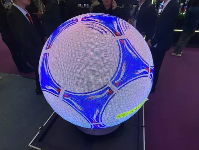 360度どこからでも映像を楽しめる球体LEDビジョンでつくる心地よい空間